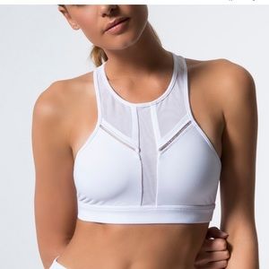 Brand new alo yoga half moon bra in white